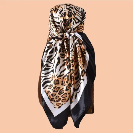 Striped Leopard Print Printed Scarf Shawl – 90 × 90 cm detail