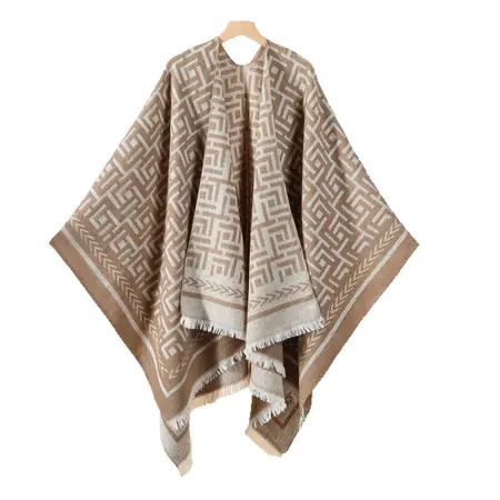 Women's Fringed Reversible Poncho – 130 × 150 cm detail