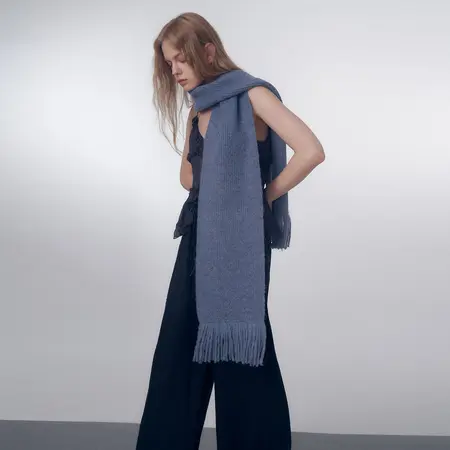 Solid Color Knit Fringed Scarf Shawl – 200 × 24 cm detail