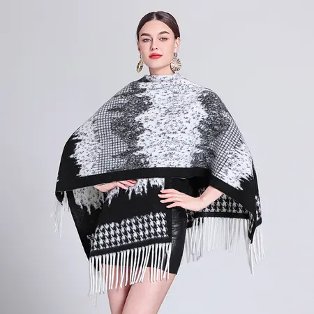 Plaid Knit Fringed Vintage Poncho detail