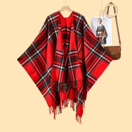 Plaid Knit Poncho – 130 × 150 cm detail