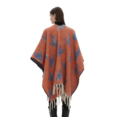 Scarf Shawl – 165 × 125 cm detail