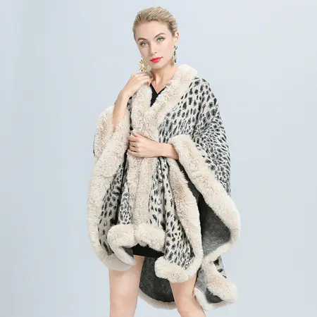 Faux Fur Leopard Print Jacquard Knit Poncho – 80 × 180cm detail