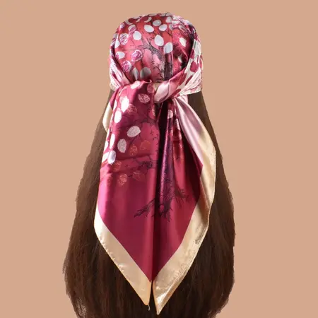 Printed Vintage Scarf Shawl – 90 × 90 cm detail