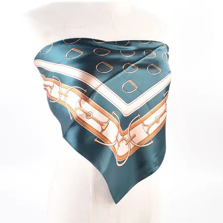 Printed Scarf Shawl – 90 × 90 cm detail