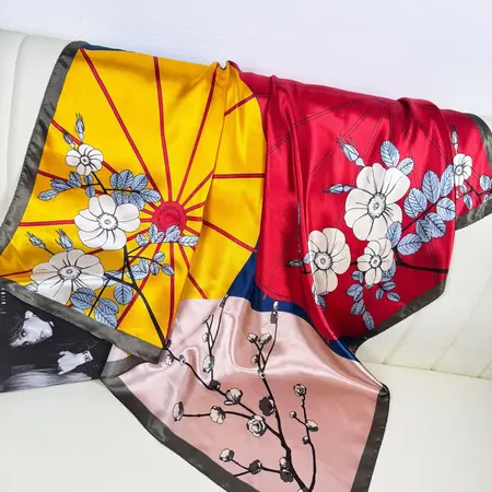 Floral Printed Vintage Scarf Shawl – 90 × 90 cm detail