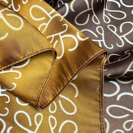 Silk Geometric Scarf Shawl – 90 × 180cm detail