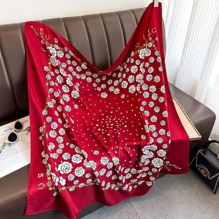 Women's Twill Silk Headscarf – 90 × 90 cm detail