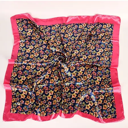 Women's Floral Printed Vintage Scarf Shawl – 90 × 90 cm detail