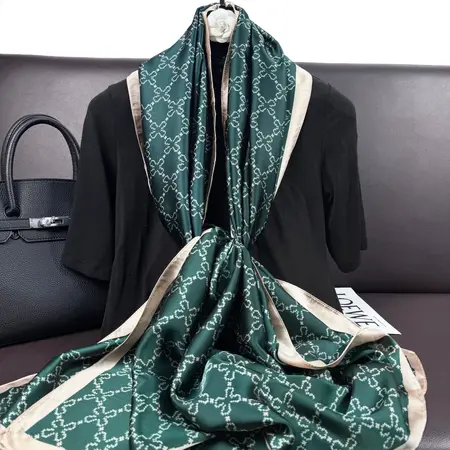 Silk Geometric Scarf Shawl – 90 × 180cm detail