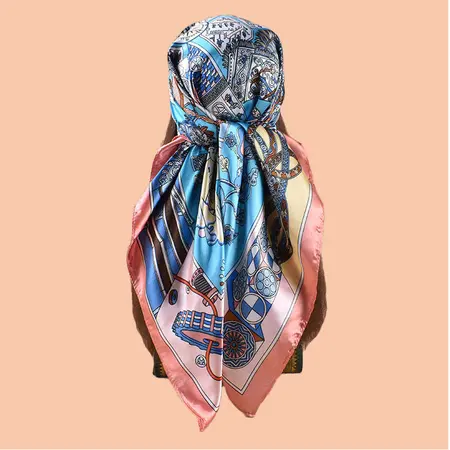 Geometric Printed Vintage Scarf Shawl – 90 × 90 cm detail