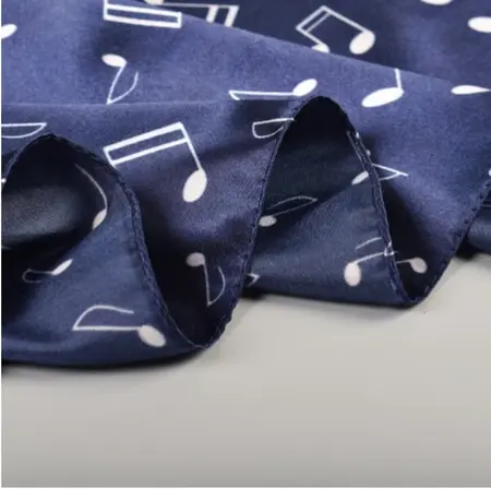 Silk Scarf Shawl – 90 × 90 cm detail