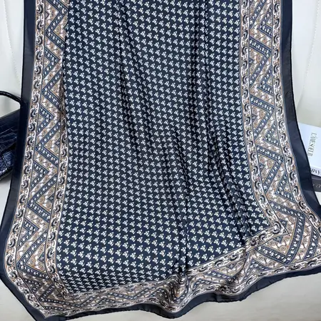 Silk Scarf Shawl – 90 × 180cm detail