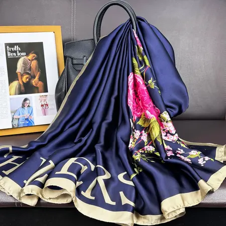 Silk Scarf Shawl – 90 × 180cm detail