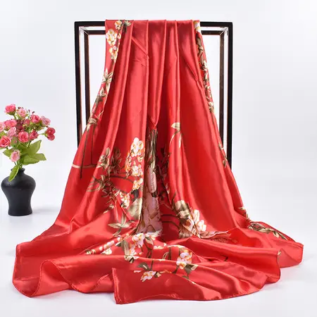 Scarf Shawl – 90 × 90 cm detail
