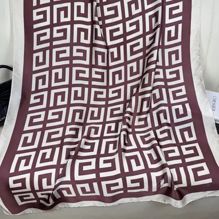 Silk Geometric Printed Scarf Shawl – 90 × 180cm detail