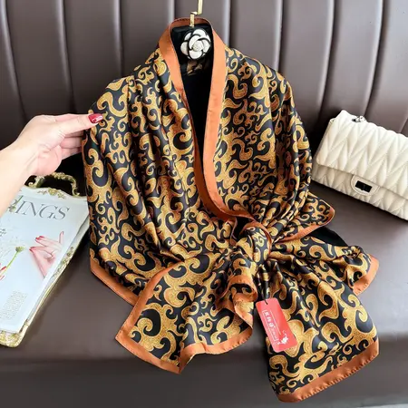Silk Scarf Shawl – 90 × 180cm detail
