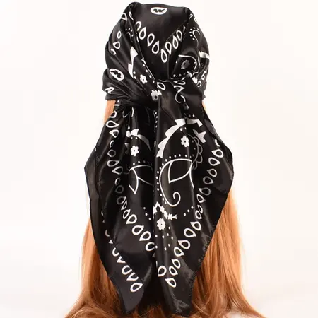 Silk Floral Paisley Scarf Shawl – 90 × 90 cm detail