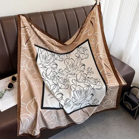 Printed Scarf Shawl – 90 × 90 cm detail