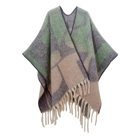 Geometric Jacquard Scarf Shawl – 165 × 125 cm detail