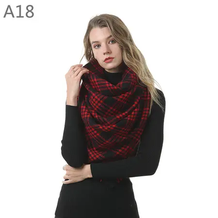 Faux Cashmere Plaid Scarf Shawl – 140 × 140 cm detail