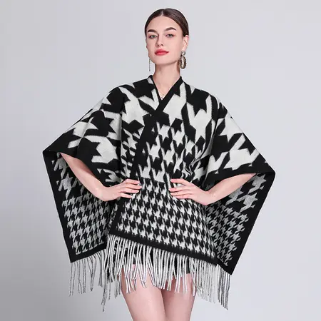 Plaid Knit Fringed Vintage Poncho detail