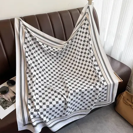 Women's Twill Silk Scarf Shawl – 90 × 90 cm detail