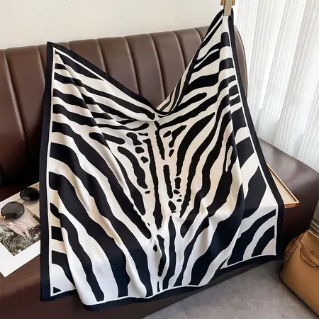Twill Silk Printed Scarf Shawl – 90 × 90 cm detail
