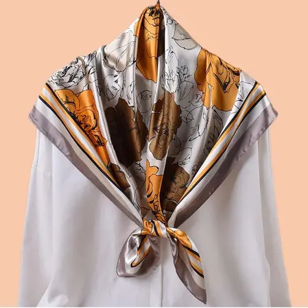 Floral Scarf Shawl – 90 × 90 cm detail