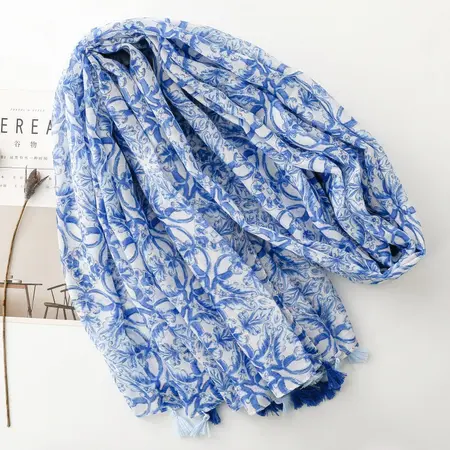 Geometric Fringed Scarf Shawl – 180 × 88 cm detail