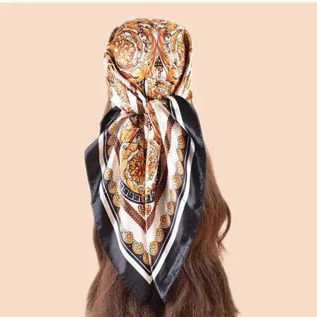 Silk Vintage Scarf Shawl – 90 × 90 cm detail