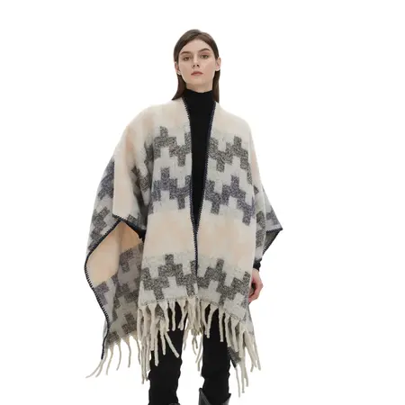 Jacquard Fringed Scarf Shawl – 165 × 125 cm + 12 cm fringe