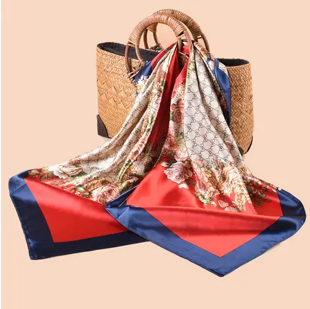 Floral Scarf Shawl – 90 × 90 cm detail