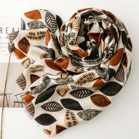 Printed Scarf Shawl – 180 × 88 cm detail