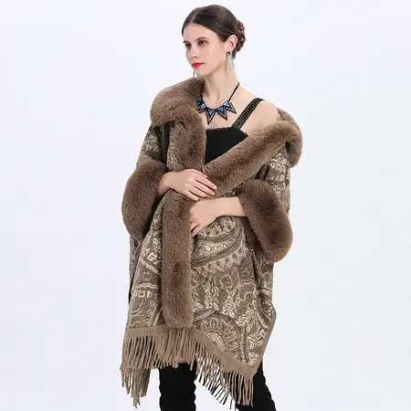 Jacquard Fringed Poncho detail