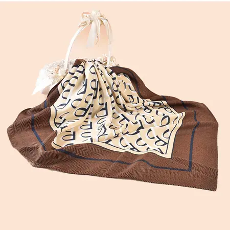 90% Silk Printed Scarf Shawl – 90 × 90 cm detail