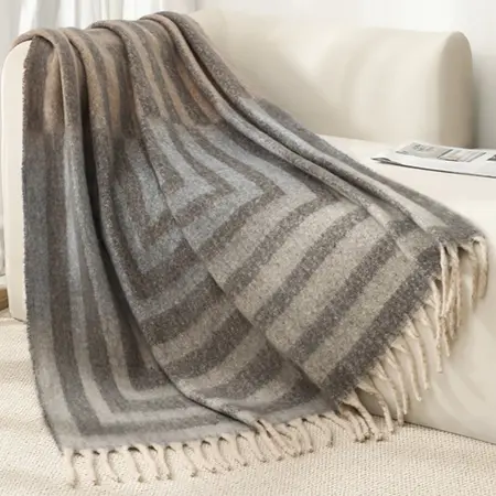 Striped Scarf Shawl – 165 × 125 cm detail