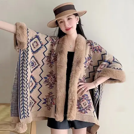 Jacquard Knit Poncho detail