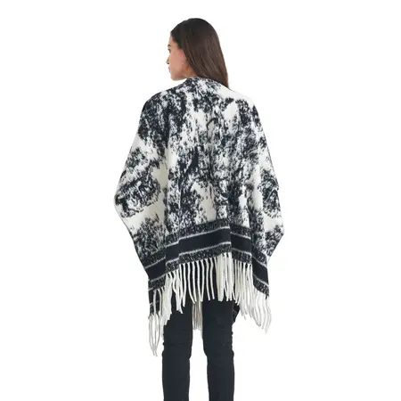 Women's Jacquard Fringed Reversible Scarf Shawl – 150 × 130 cm detail