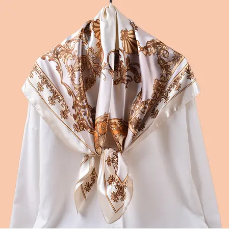 Printed Scarf Shawl – 90 × 90 cm detail
