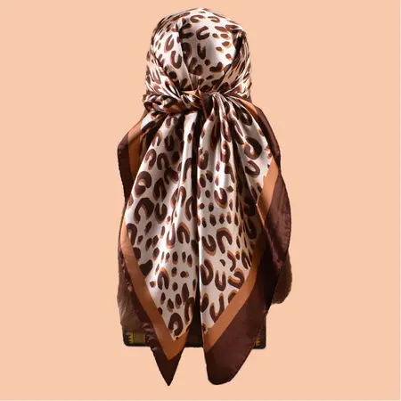 Leopard Print Printed Scarf Shawl – 90 × 90 cm detail