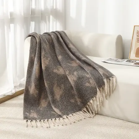 Houndstooth Jacquard Fringed Scarf Shawl – 165 × 125 cm + 12 cm fringe detail