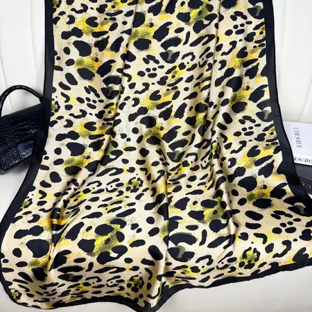 Leopard Print Printed Scarf Shawl – 90 × 180cm detail