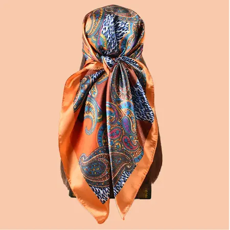 Leopard Print Printed Scarf Shawl – 90 × 90 cm detail