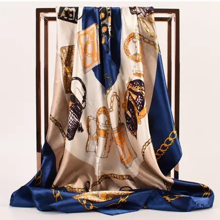 Women's Scarf Shawl – 90 × 90 cm detail
