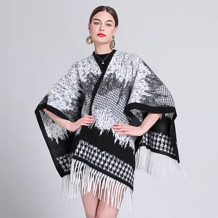 Plaid Knit Fringed Vintage Poncho detail