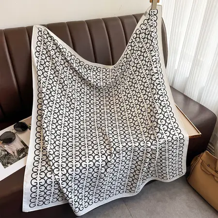 Silk Scarf Shawl – 90 × 90 cm detail