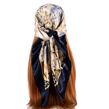 Silk Scarf Shawl – 90 × 90 cm detail