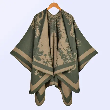 Jacquard Knit Vintage Poncho – 130 × 150 cm detail