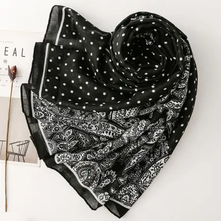Women's Polka Dot Scarf Shawl – 180 × 90 cm detail